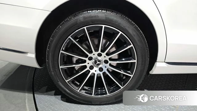 Mercedes-Benz E-Class W213 id 3966403 из Кореи 15