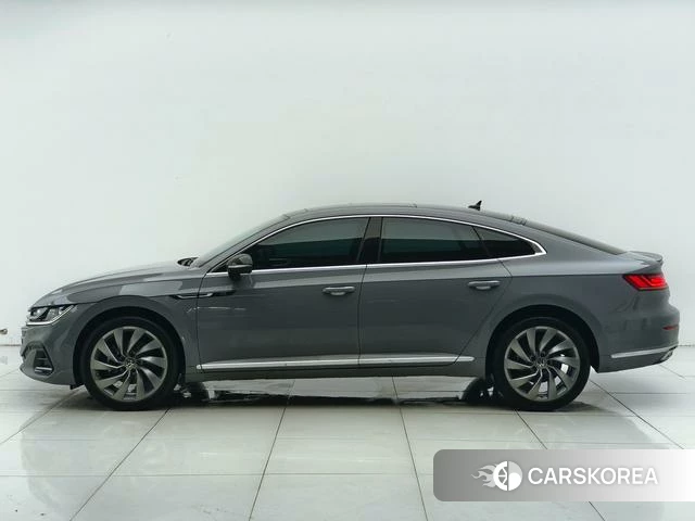 Volkswagen CC 2023 Темно-серый из Китая, фото 5