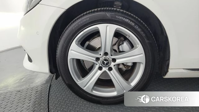 Mercedes-Benz E-Class W213 id 4251268 из Кореи 28