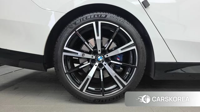 BMW 5 Series (G60) id 4757632 из Кореи 28