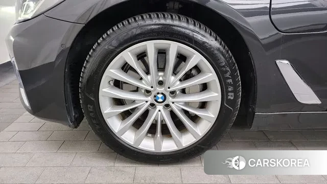 BMW 5 Series (G30) id 3601484 из Кореи 15