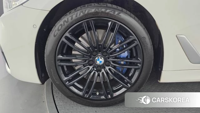 BMW 5 Series (G30) id 4924086 из Кореи 15