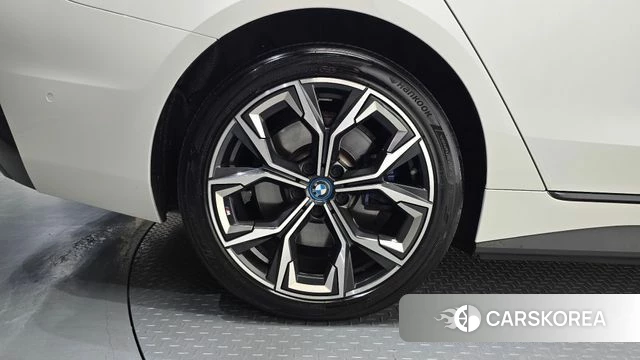 BMW i4 id 4774544 из Кореи 29