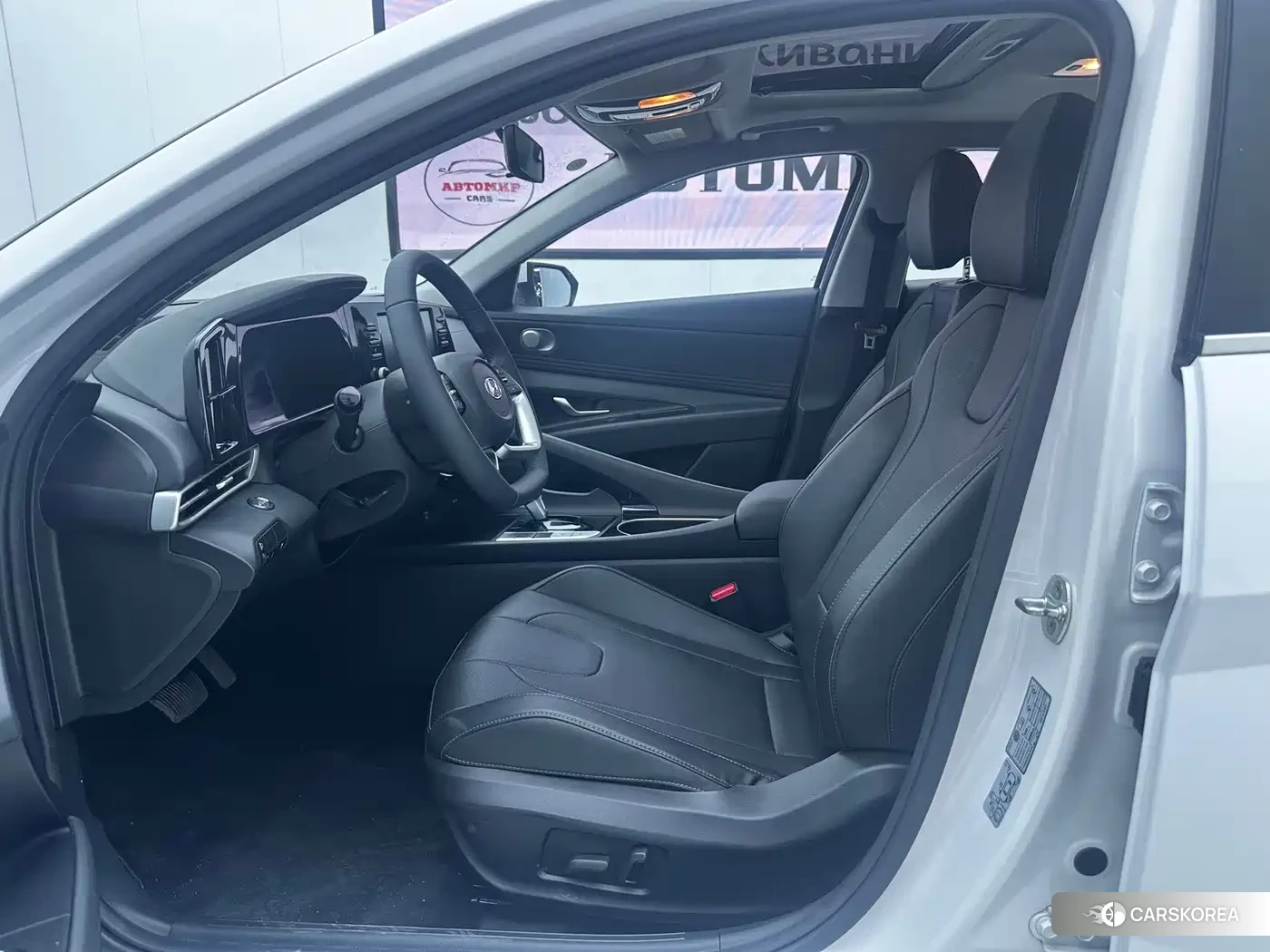 Hyundai Elantra 2023 Белый из Китая, фото 5