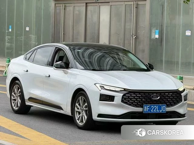 Ford Mondeo 2022 Белый из Китая, фото 5