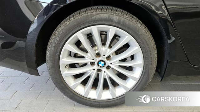 BMW 5 Series (G30) id 4268602 из Кореи 29