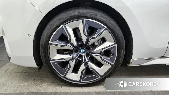 BMW i7 (G70) id 3654206 из Кореи 15