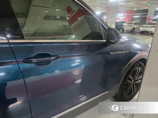 Volkswagen Tiguan second Generation 2023 Синий из Кореи, фото 5