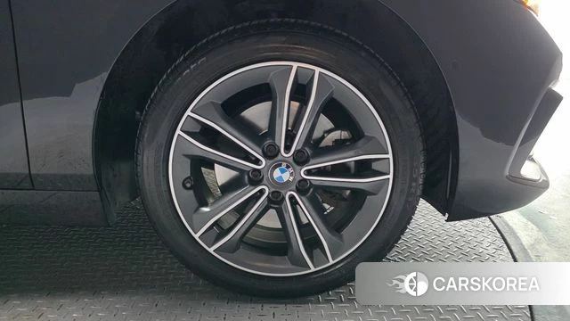 BMW 1 Series (F40) id 3860612 из Кореи 15