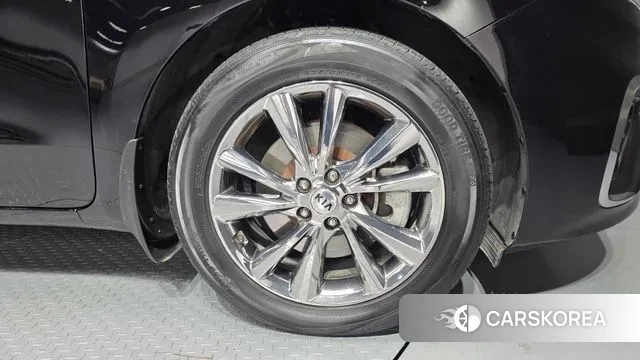 Kia The New Carnival id 3677474 из Кореи 15