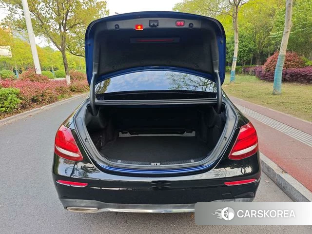 Mercedes-Benz E-class id 4209841 из Китая 14