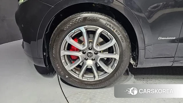 Maserati Levante id 3540708 из Кореи 15