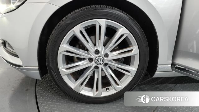 Volkswagen Passat GT (B8) id 4318235 из Кореи 35