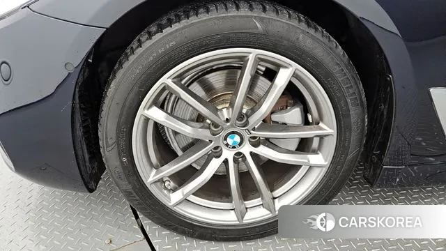 BMW 5 Series (G30) id 2940969 из Кореи 15