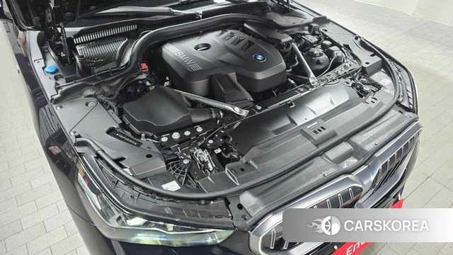 BMW 5 Series (G60) id 4640115 из Кореи 26