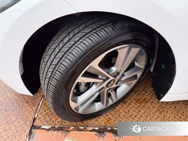 Hyundai Avante AD id 3474827 из Кореи 14