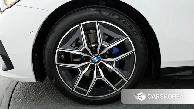 BMW 5 Series (G60) id 4279681 из Кореи 29