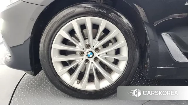 BMW 5 Series (G30) id 3484854 из Кореи 15