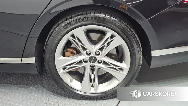 Genesis G90 (RS4) id 3690145 из Кореи 15