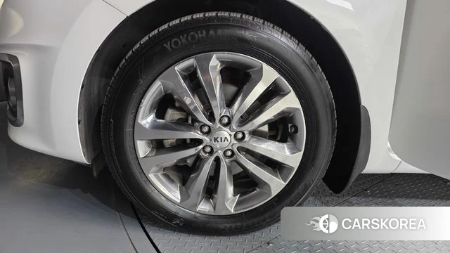 Kia All New Carnival id 4295107 из Кореи 15