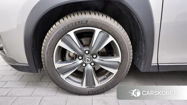 Lexus UX250h id 3439754 из Кореи 15