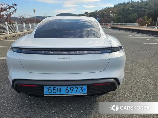 Porsche Taycan 2023 Белый из Кореи, фото 5