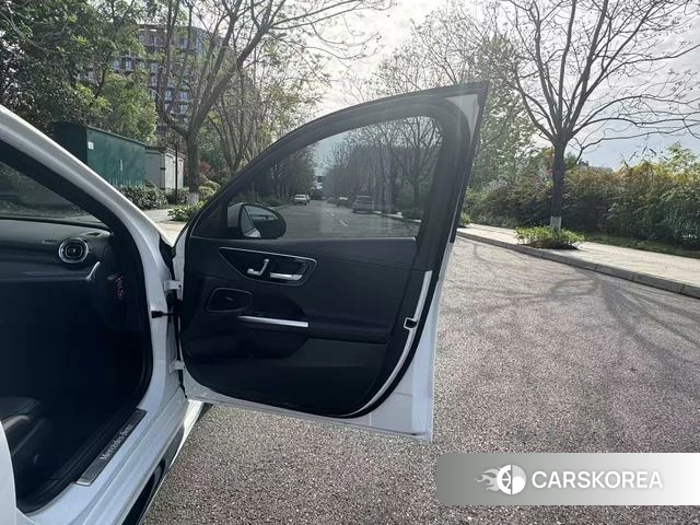 Mercedes-Benz Class C id 4328549 из Китая 18