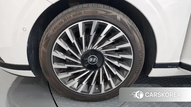 Hyundai Grandeur (GN7) id 3365814 из Кореи 15