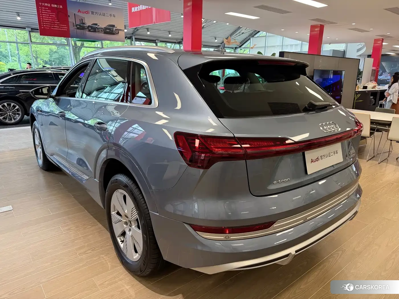 Audi e-tron 2026 Синий из Китая, фото 5