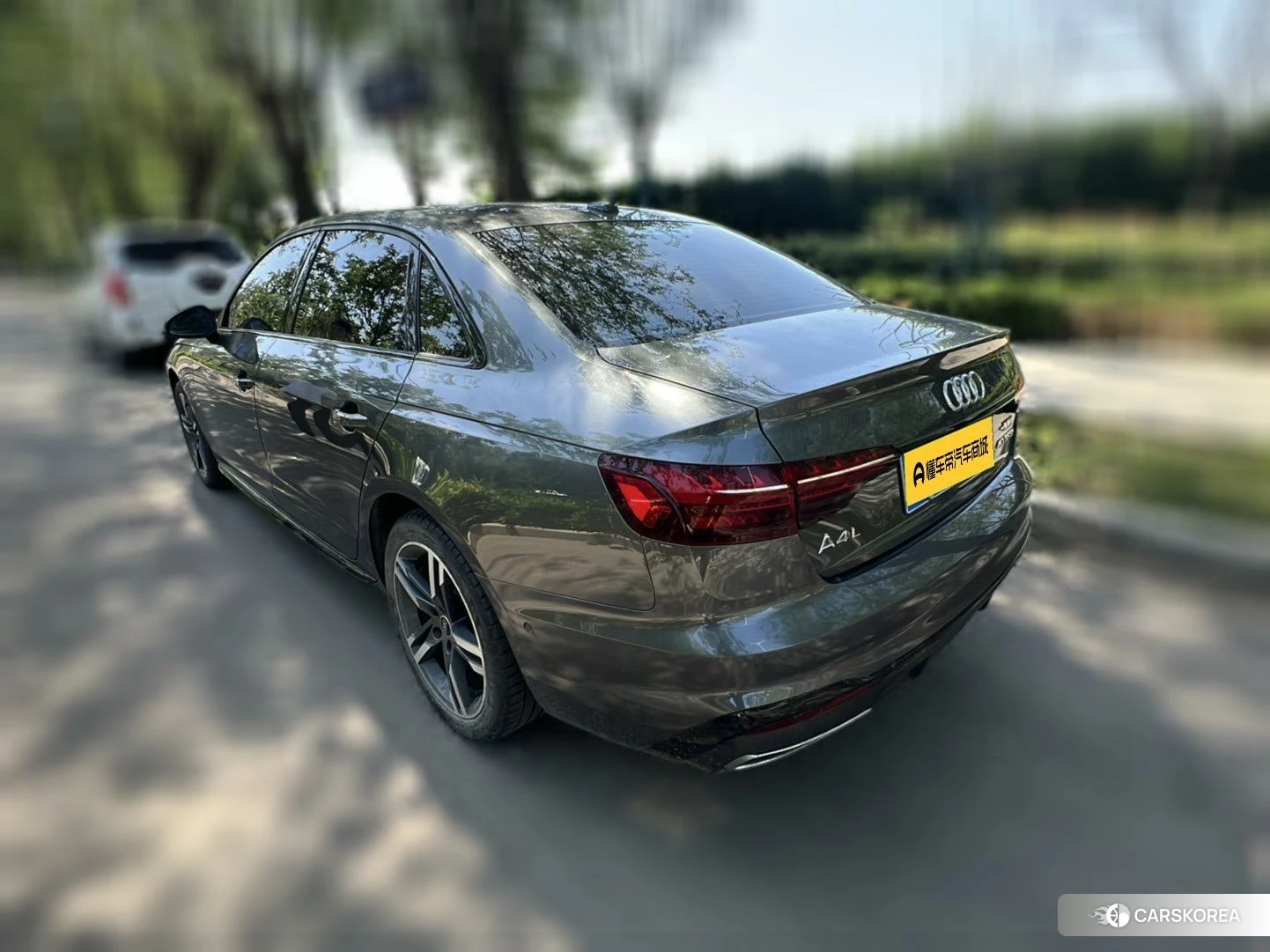 Audi A4L id 4452446 из Китая 16