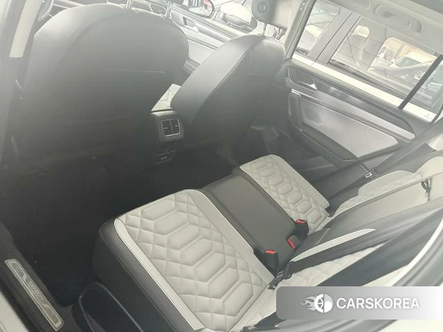 Volkswagen Tanyue 2023 Белый из Китая, фото 5