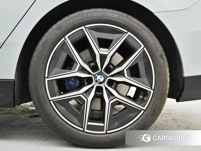 BMW 5 Series (G60) id 4725379 из Кореи 9