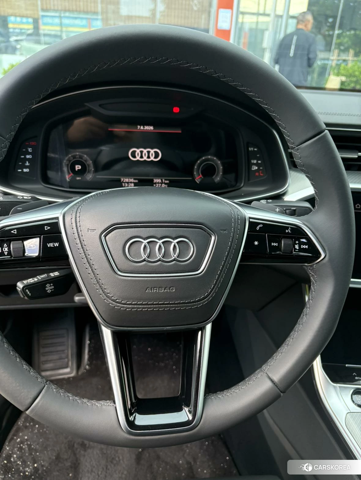 Audi A6L id 4441376 из Китая 10