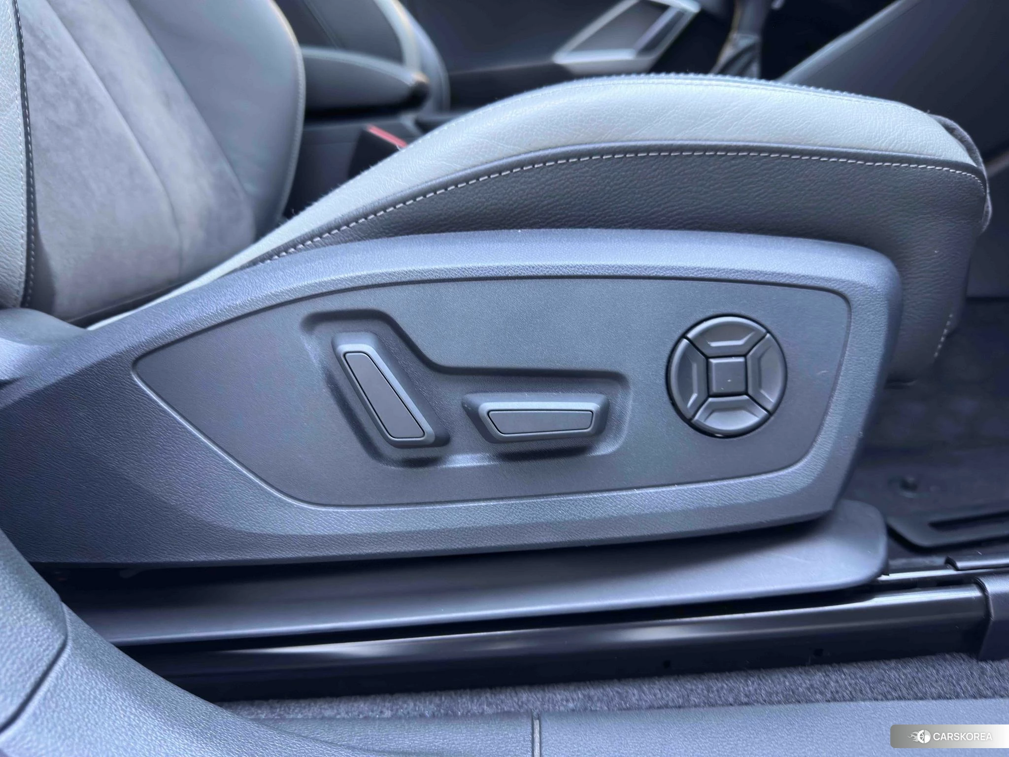 Audi Q3 id 4486393 из Китая 17