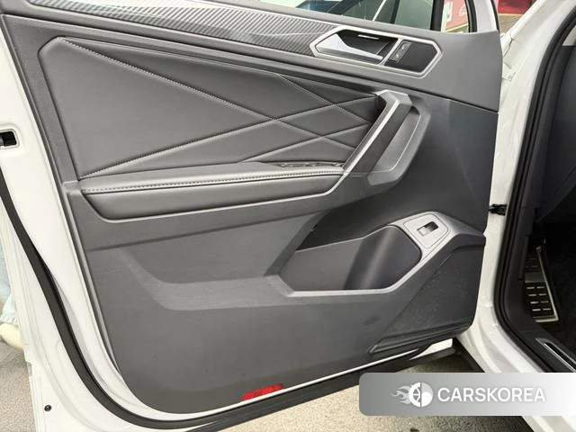 Volkswagen Tiguan L id 4271184 из Китая 18