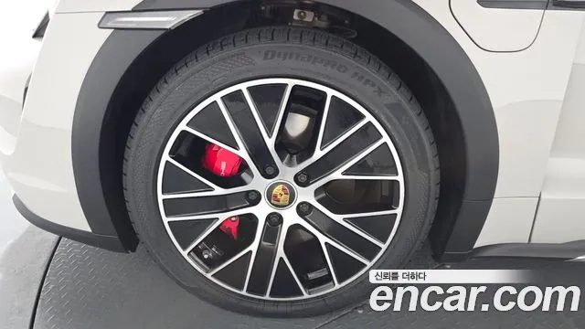 Porsche Taycan id 2954516 из Кореи 15