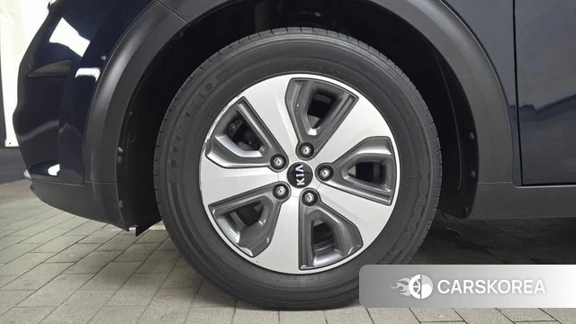 Kia Niro id 4377940 из Кореи 25