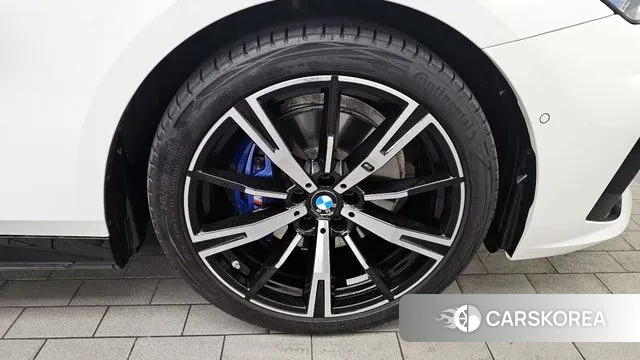 BMW 5 Series (G60) id 2993219 из Кореи 15