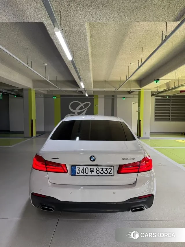 BMW 5 Series (G30) 2020 Белый из Кореи, фото 5