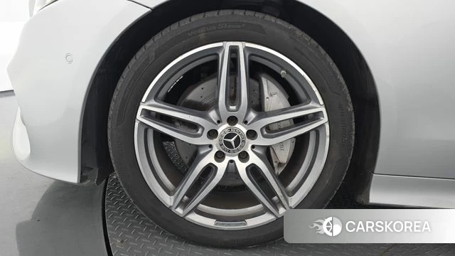 Mercedes-Benz E-Class W213 id 4698949 из Кореи 27