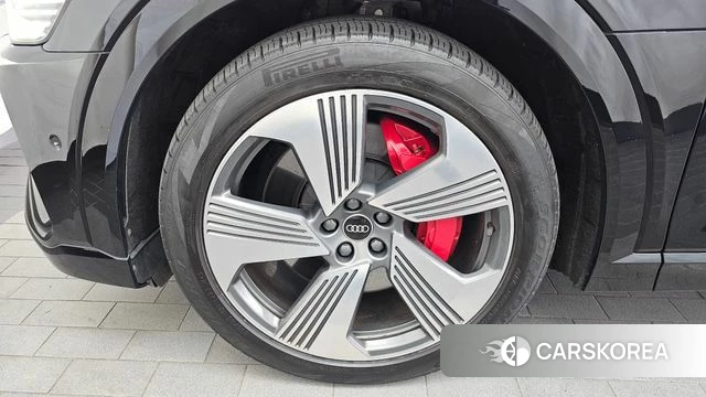Audi e-Tron id 4872195 из Кореи 28