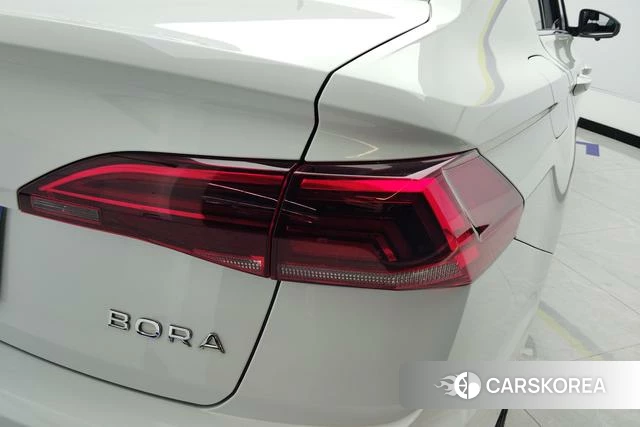 Volkswagen Bora id 4238108 из Китая 12