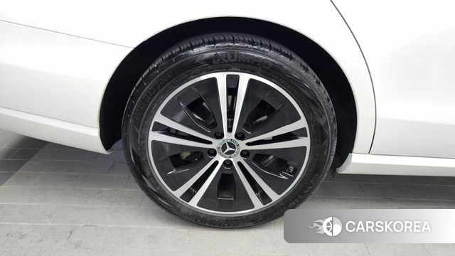 Mercedes-Benz E-Class W213 id 4268056 из Кореи 29