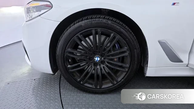 BMW 5 Series (G30) id 2986822 из Кореи 15