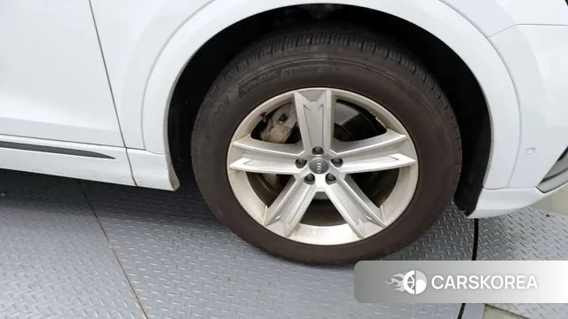 Audi Q8 (4M) id 3307008 из Кореи 15