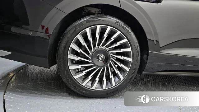 Hyundai Grandeur (GN7) id 3670452 из Кореи 15