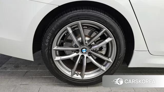 BMW 5 Series (G30) id 3692299 из Кореи 15