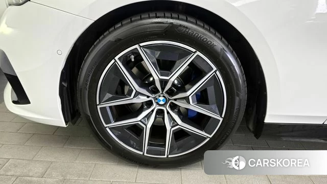 BMW 5 Series (G60) id 3952790 из Кореи 15