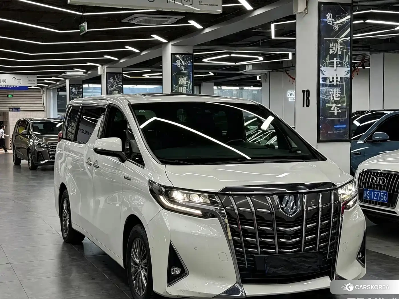 Toyota Elfa id 4583794 из Китая 8