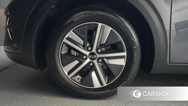 Kia The New Niro id 4268118 из Кореи 27